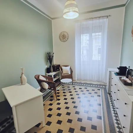 Maison d'hôtes Azzurra Ridi Che Ti Passa 4*