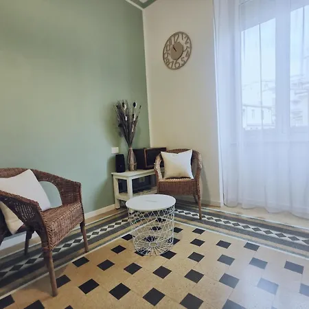 Azzurra Ridi Che Ti Passa 4*