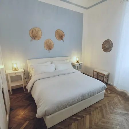 Azzurra Ridi Che Ti Passa Guest house Alassio